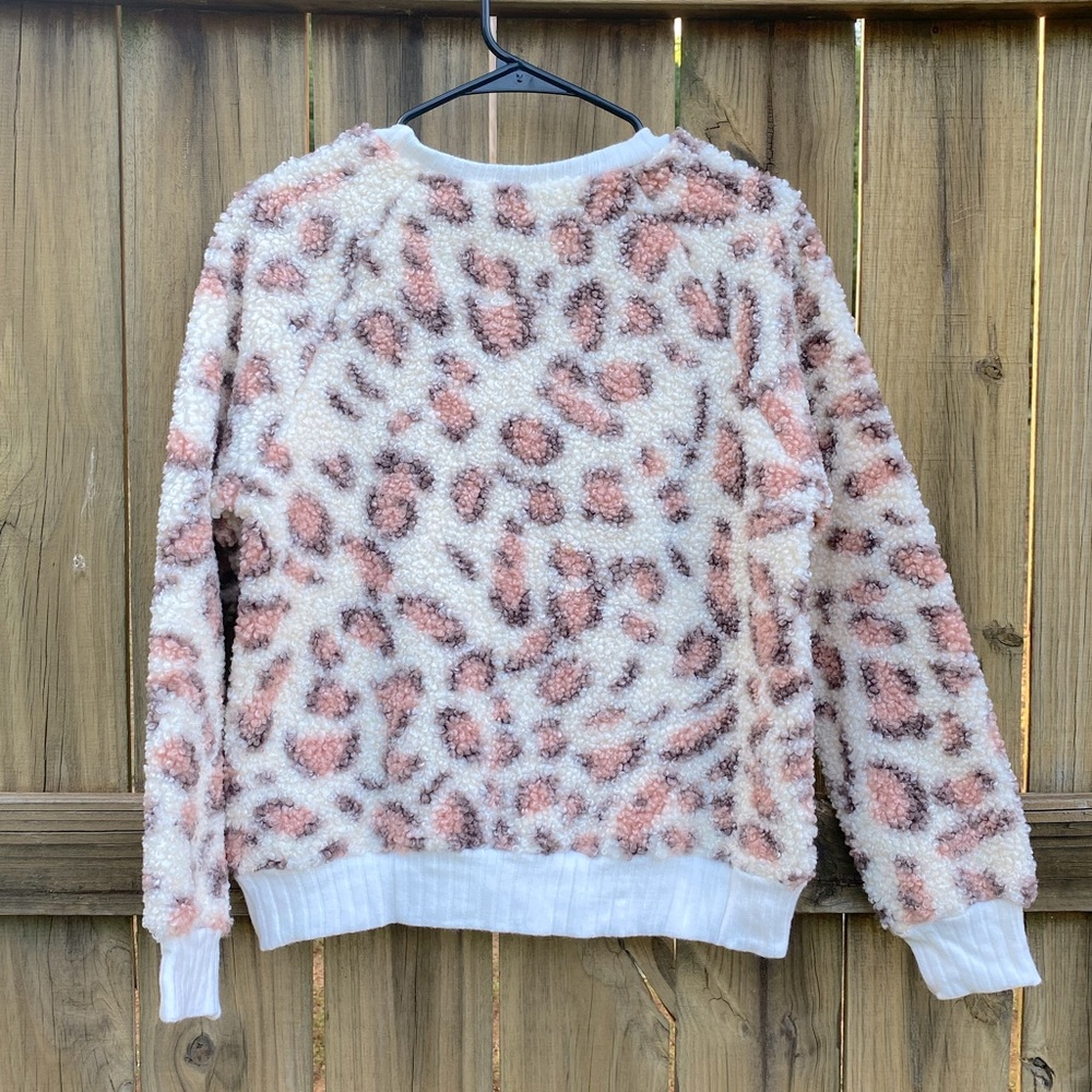 Pink Lily Leopard Print Pullover - Picture 2 of 5